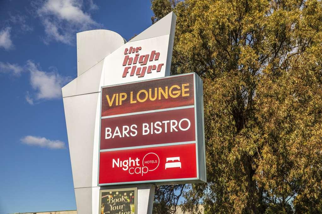 בנקסטאון Nightcap At High Flyer Hotel מראה חיצוני תמונה